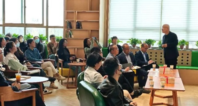 ཀན་སུའུ་མི་རིགས་དཔེ་སྐྲུན་ཁང་དང་ཀན་སུའུ་ཚན་རྩལ་དཔེ་སྐྲུན་ཁང་གཉིས་ཀྱིས2025ལོའི&ldquo;འཛམ་གླིང་དཔེ་ཀློག་ཉིན་མོར་ཤེས་རབ་མིག་གཅིག་བཙལ་བའི་བྱེད་སྒོའི&rdquo;སྟེང་དགེ་རྒན་རྣམས་ལ་དཔེ་སྦྱིན་གནང་སྟེ་དཔེ་ཀློག་ནུས་པ་མཐོར་འདེགས་གཏོང་བའི་འཆད་ཁྲིད་བྱ་བ་བདེ་བླག་ངང་སྤེལ།